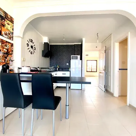 One-bedroom With Amazing Pool In Balcon Del Mar Apartment